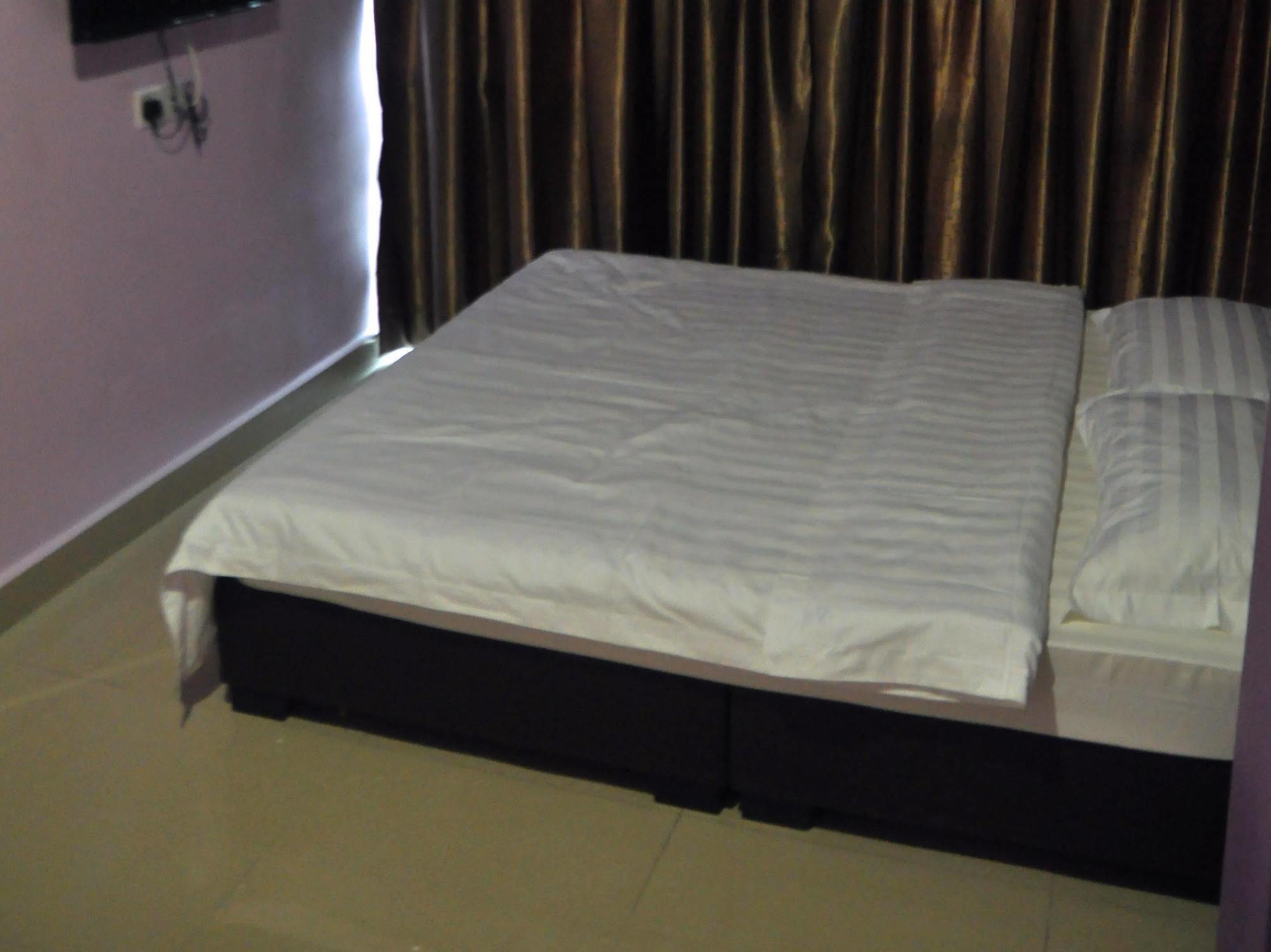 De Jaya Hotel Petaling Dzsaja Kültér fotó