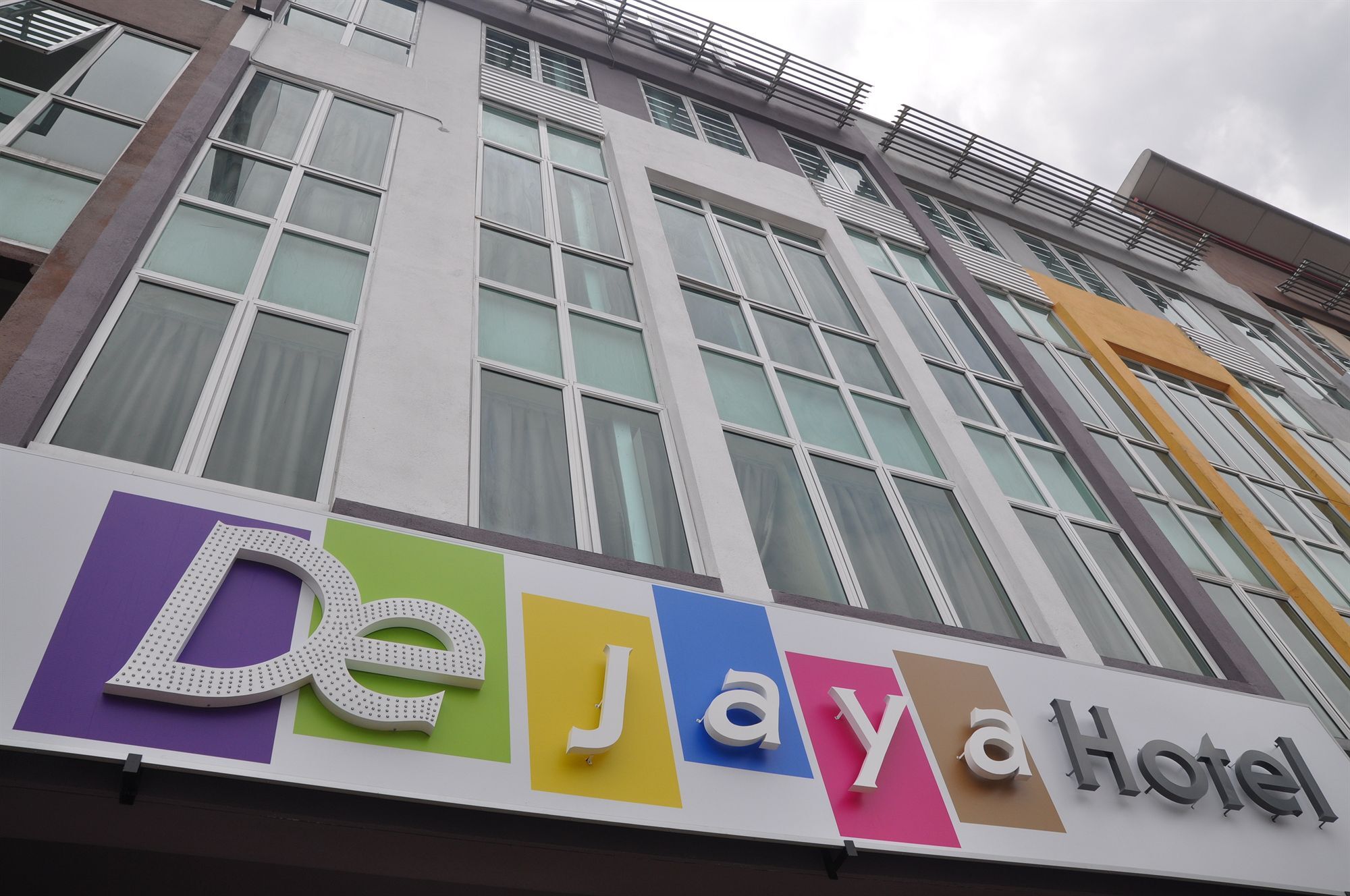 De Jaya Hotel Petaling Dzsaja Kültér fotó